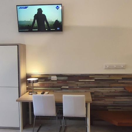 Nitto House Hotel Bari Bagian luar foto