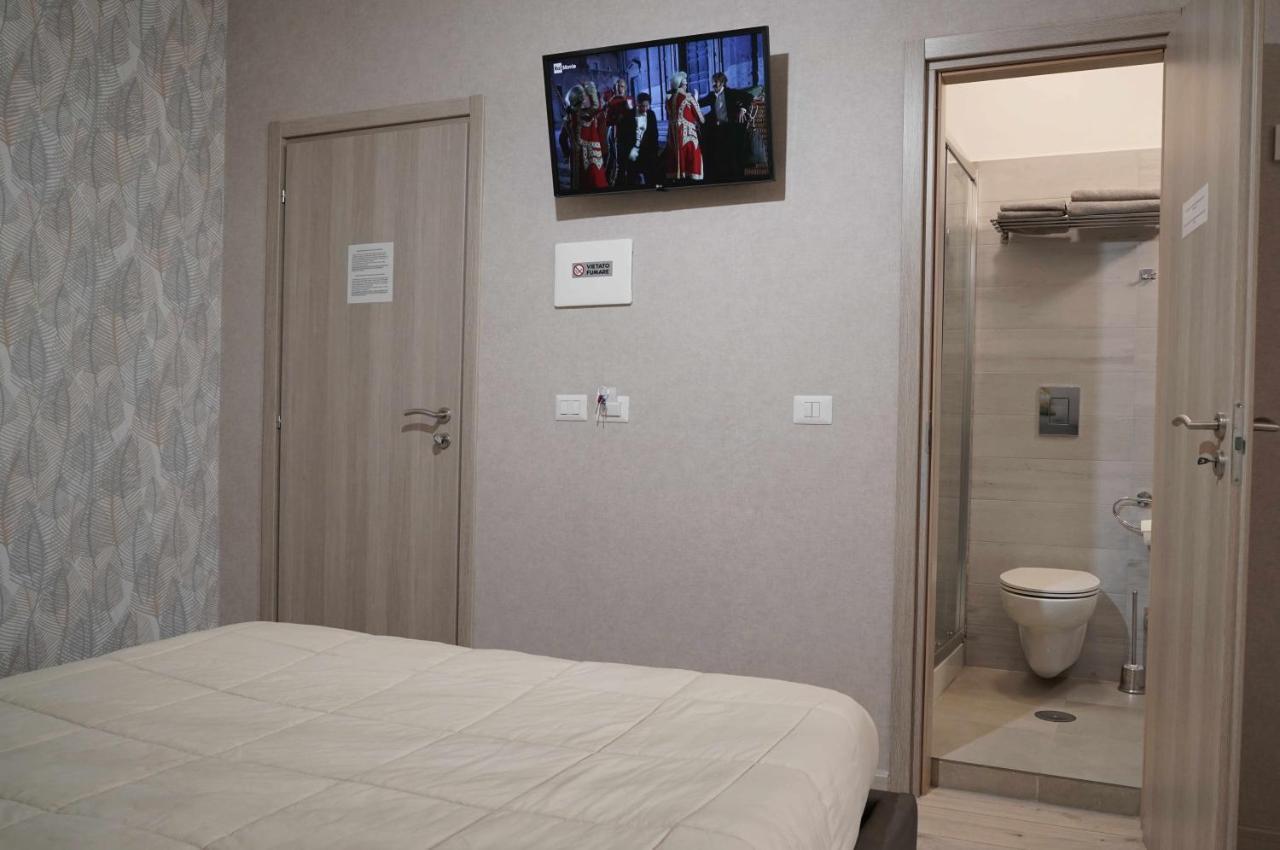 Nitto House Hotel Bari Bagian luar foto