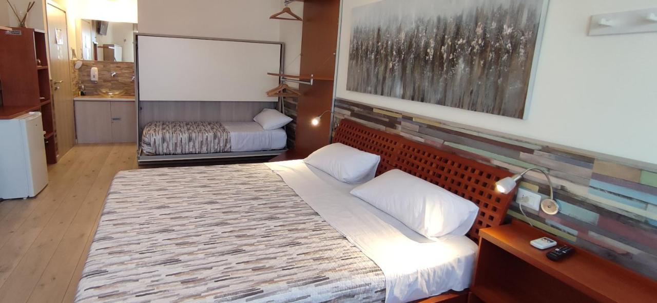 Nitto House Hotel Bari Bagian luar foto