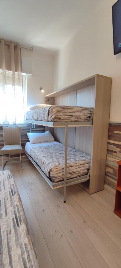 Nitto House Hotel Bari Bagian luar foto