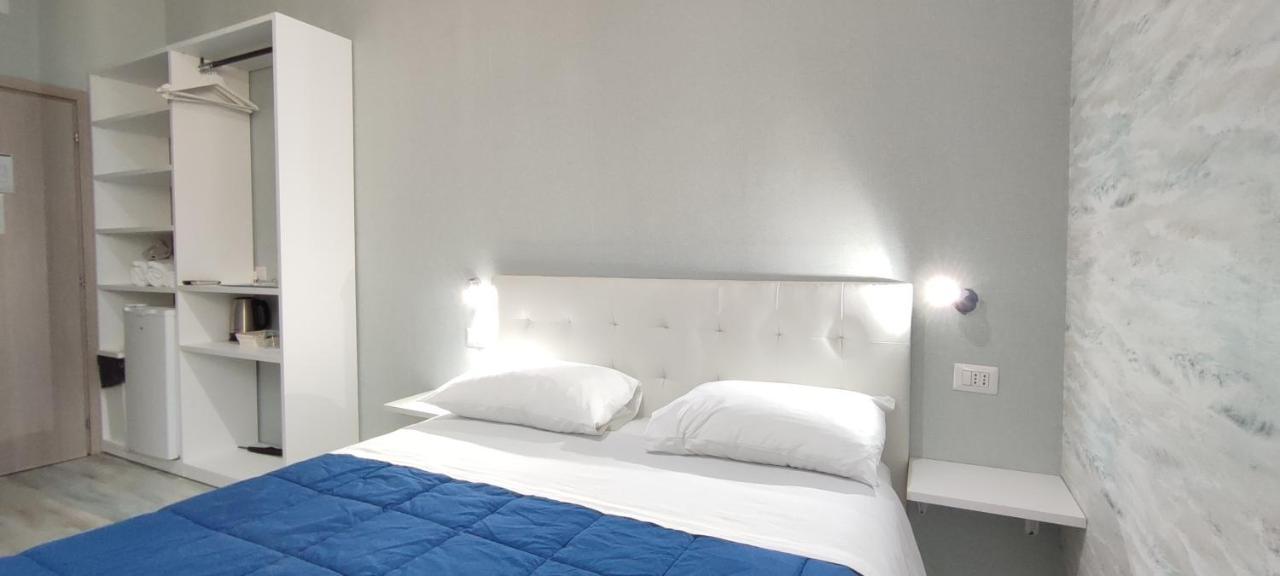 Nitto House Hotel Bari Bagian luar foto
