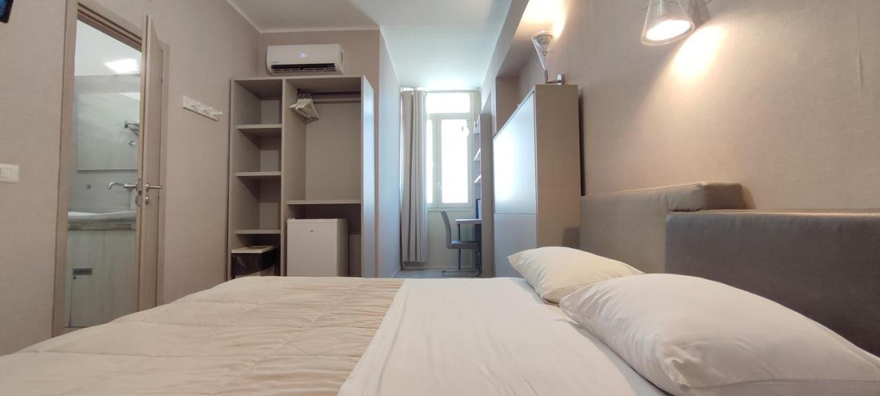 Nitto House Hotel Bari Bagian luar foto