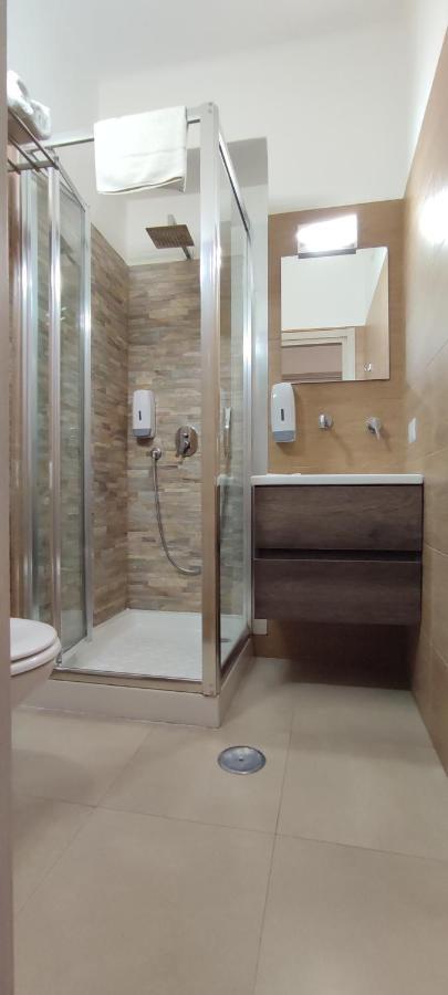 Nitto House Hotel Bari Bagian luar foto