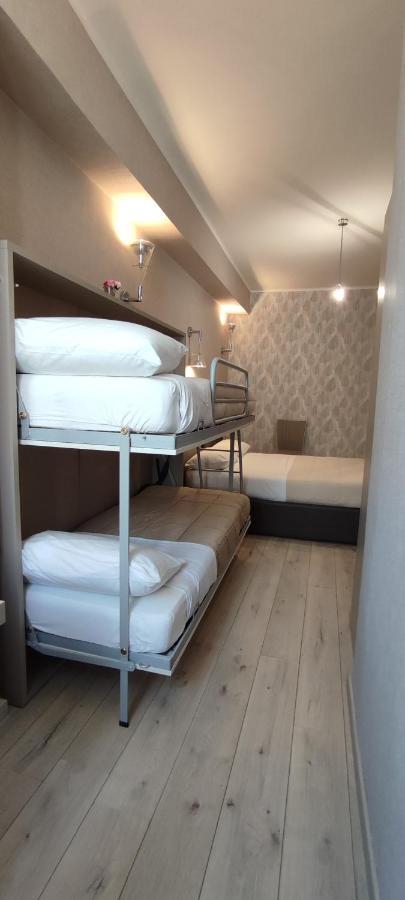 Nitto House Hotel Bari Bagian luar foto