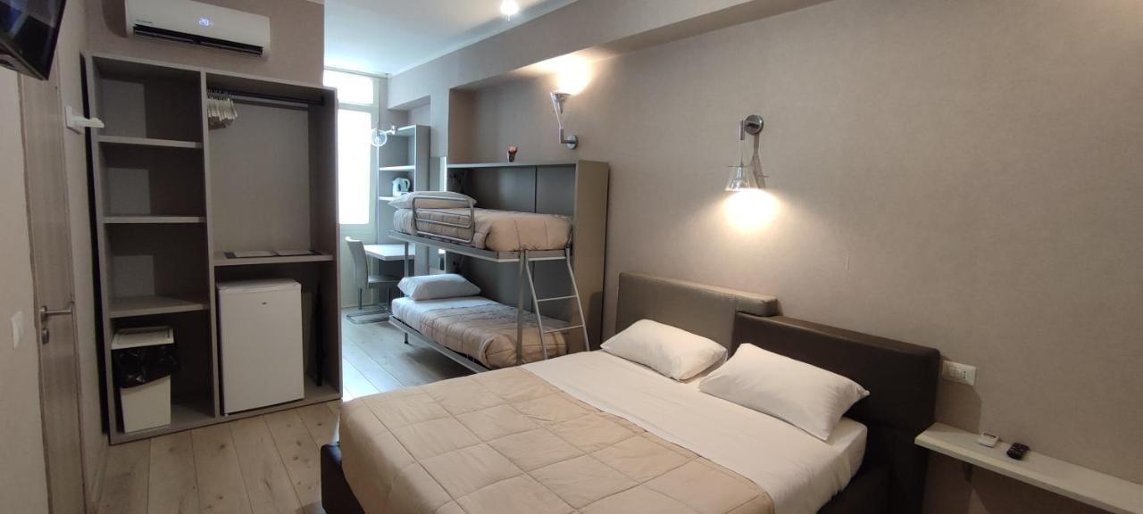 Nitto House Hotel Bari Bagian luar foto